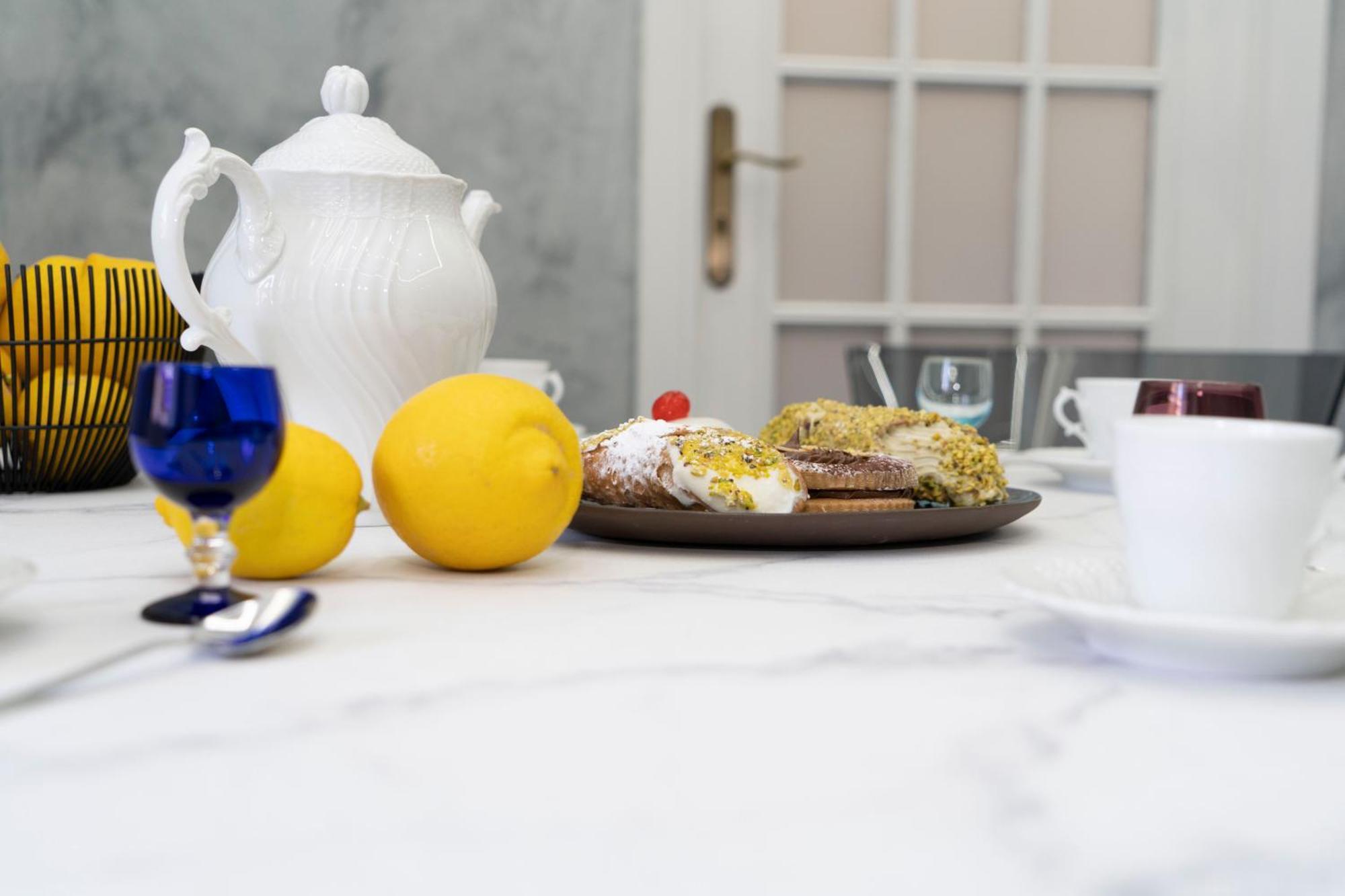 Etna Timeo Central Apartment In Baroque Building 카타니아 외부 사진